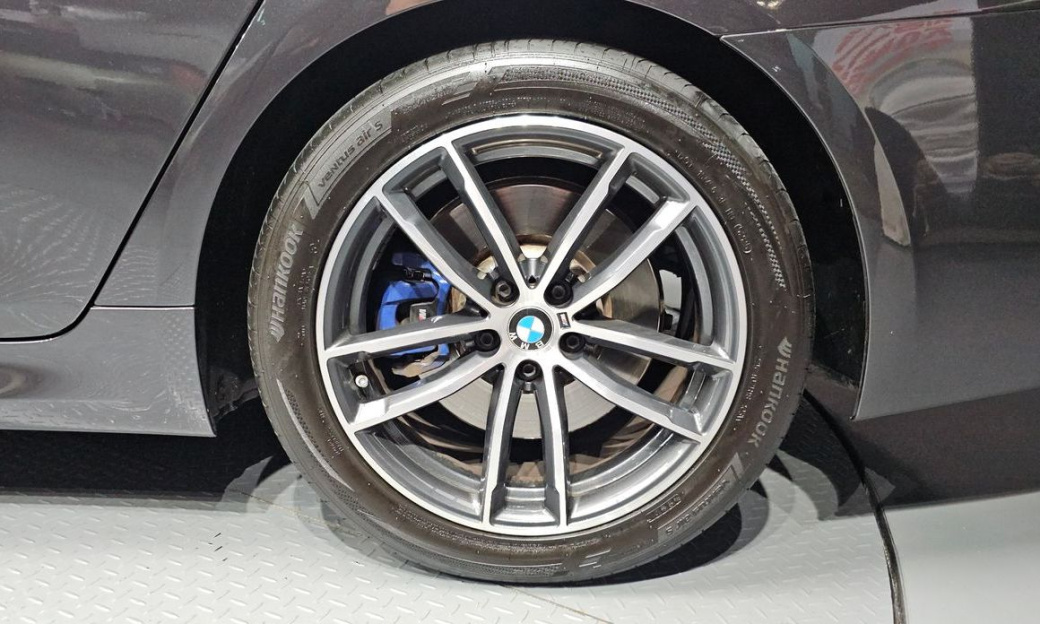 BMW 5-Series 520i M Sport, 2022