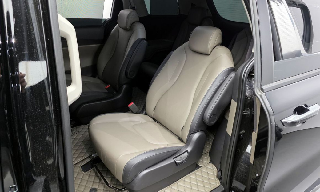 Kia Carnival 9-Seater Noblesse, 2025