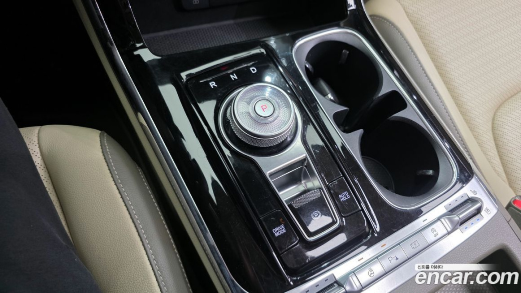 Kia Carnival 9-Seater Noblesse, 2023