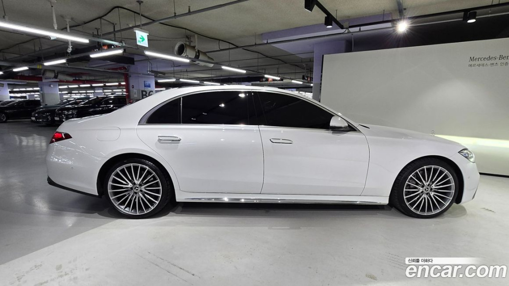 Mercedes-Benz S-Class S500L 4MATIC, 2025