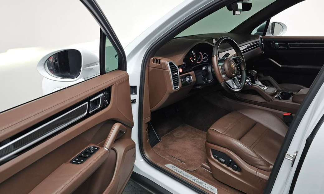 Porsche Cayenne 3.0 PLATINUM EDITION, 2022