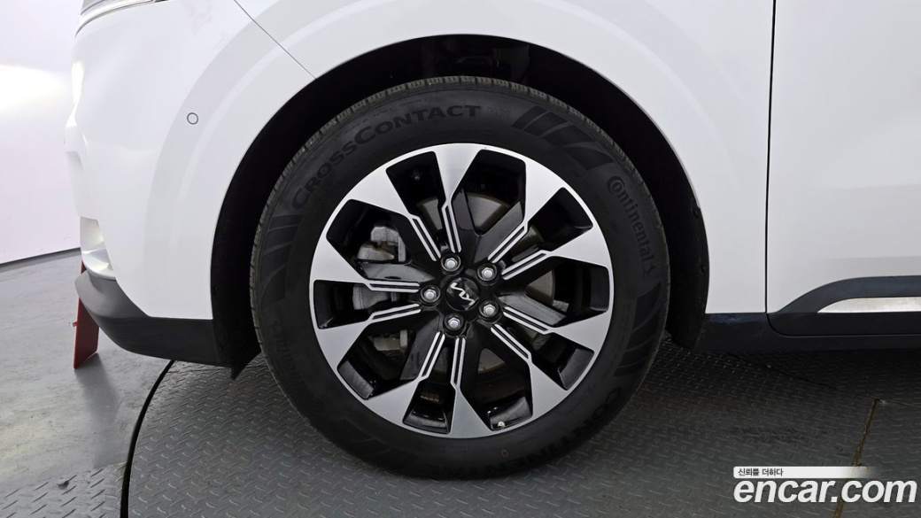 Kia Carnival 7-Seater Signature, 2023