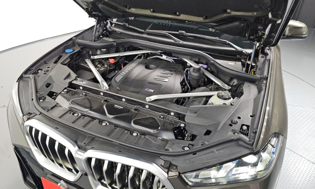 BMW X6 xDrive40i M Sport, 2025