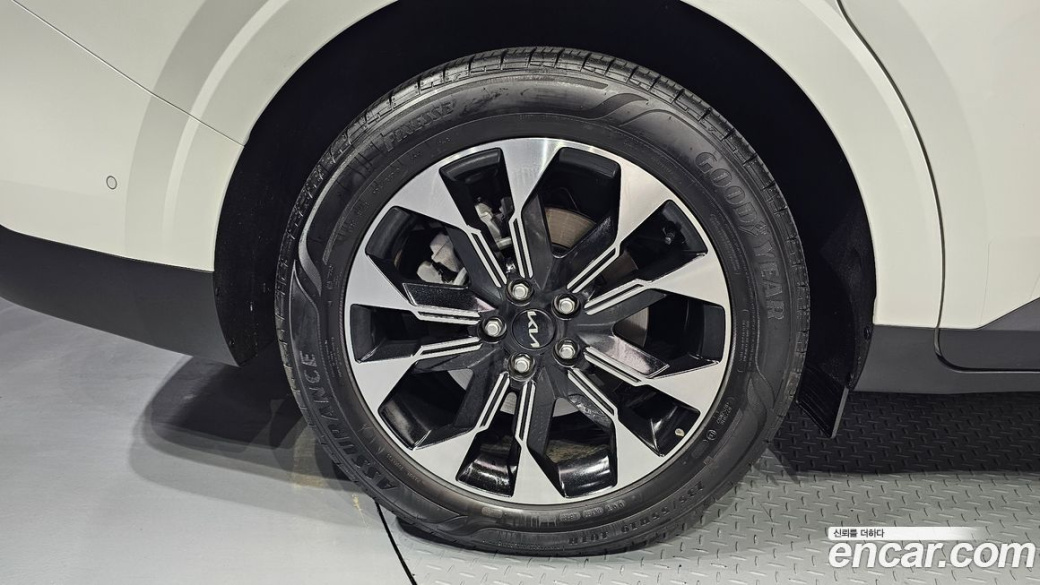 Kia Carnival 9-Seater Noblesse, 2023