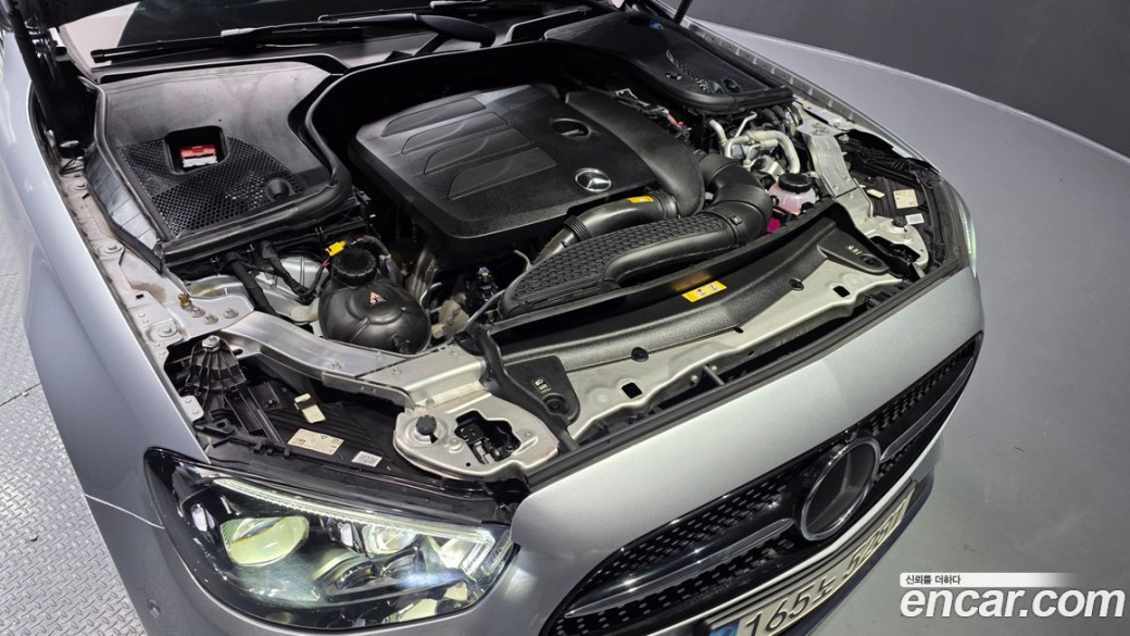 Mercedes-Benz E-Class E350 4MATIC AMG Line, 2022