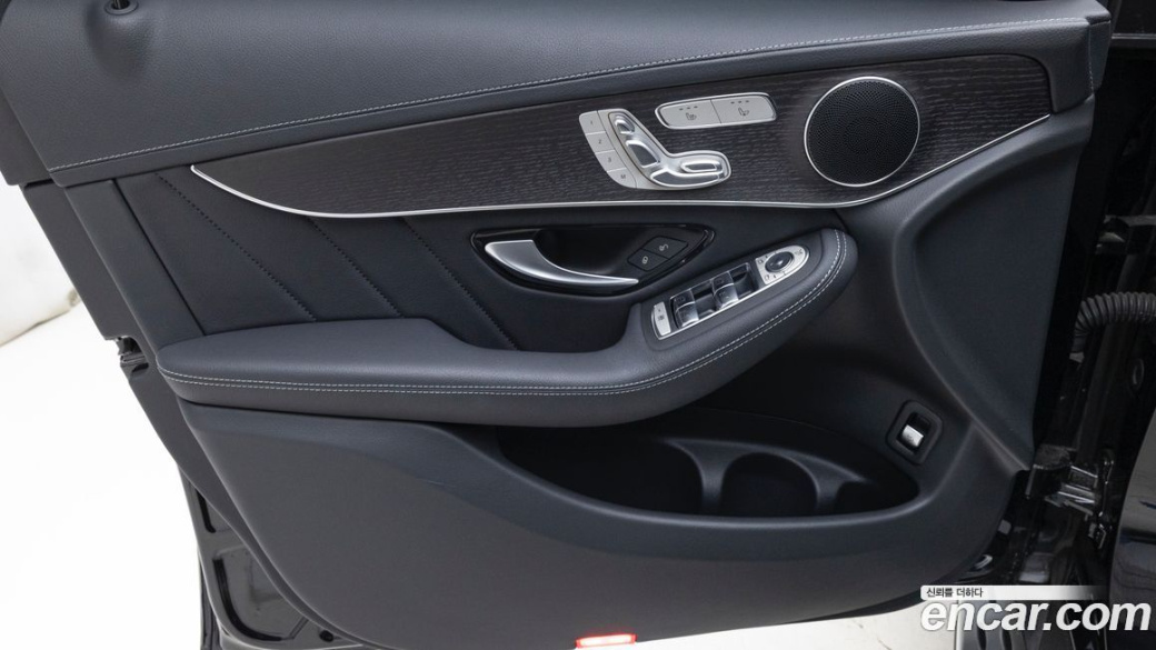 Mercedes-Benz GLC-Class GCL300 4MATIC Coupe, 2023