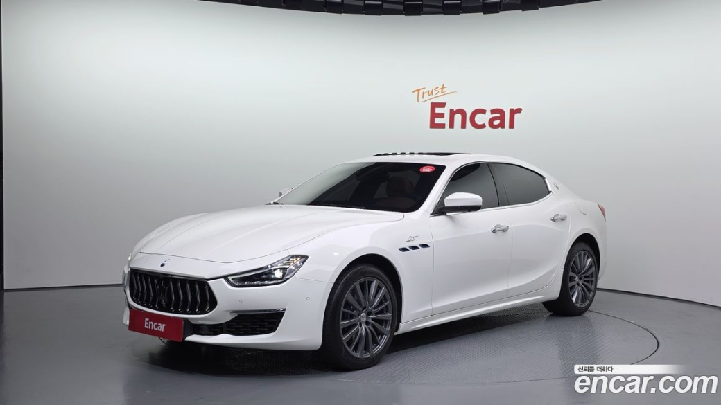 Maserati Ghibli 2.0 GT, 2022