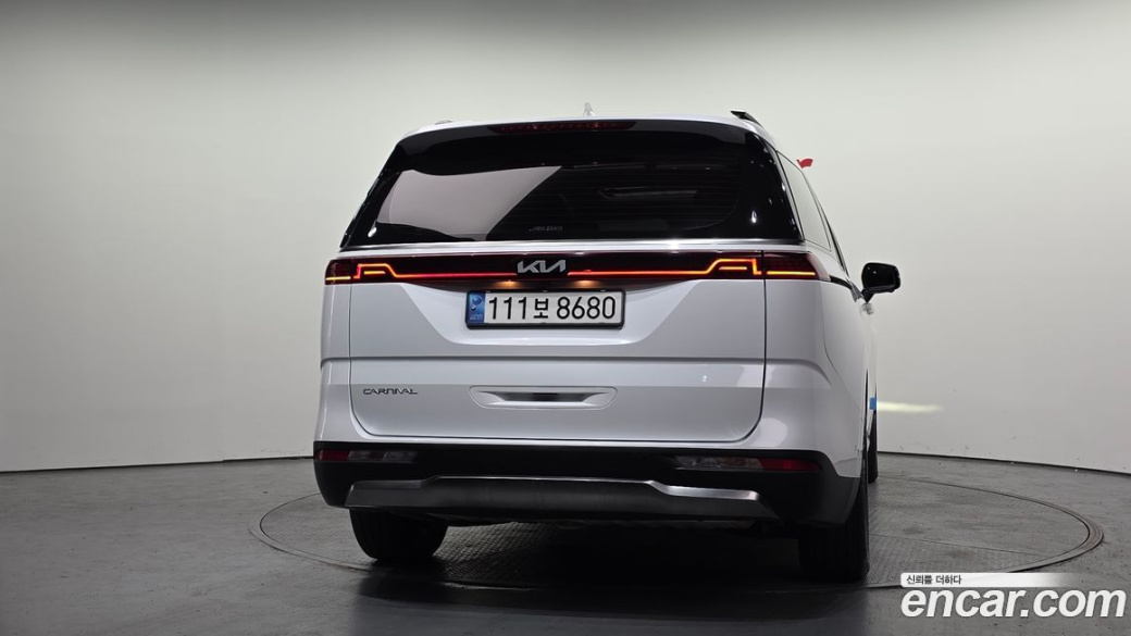 Kia Carnival 7-Seater Signature, 2023