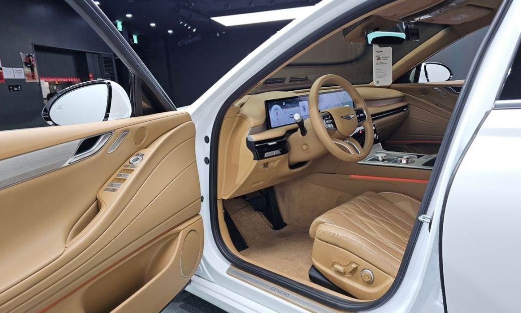 Genesis G80 Gasoline 2.5 Turbo AWD, 2025