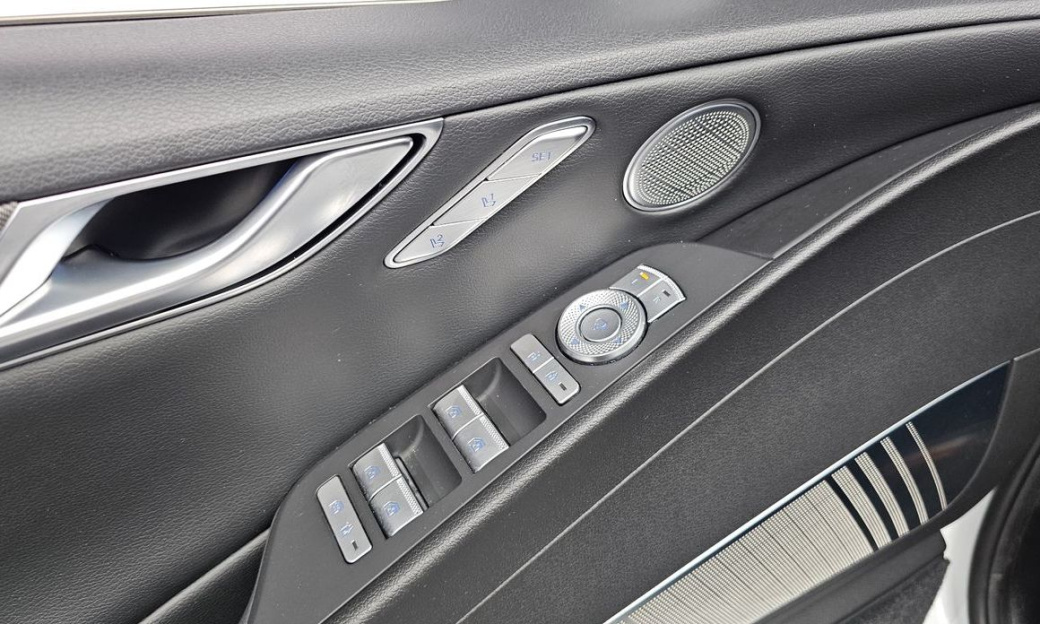Genesis G80 Gasoline 2.5 Turbo AWD, 2022
