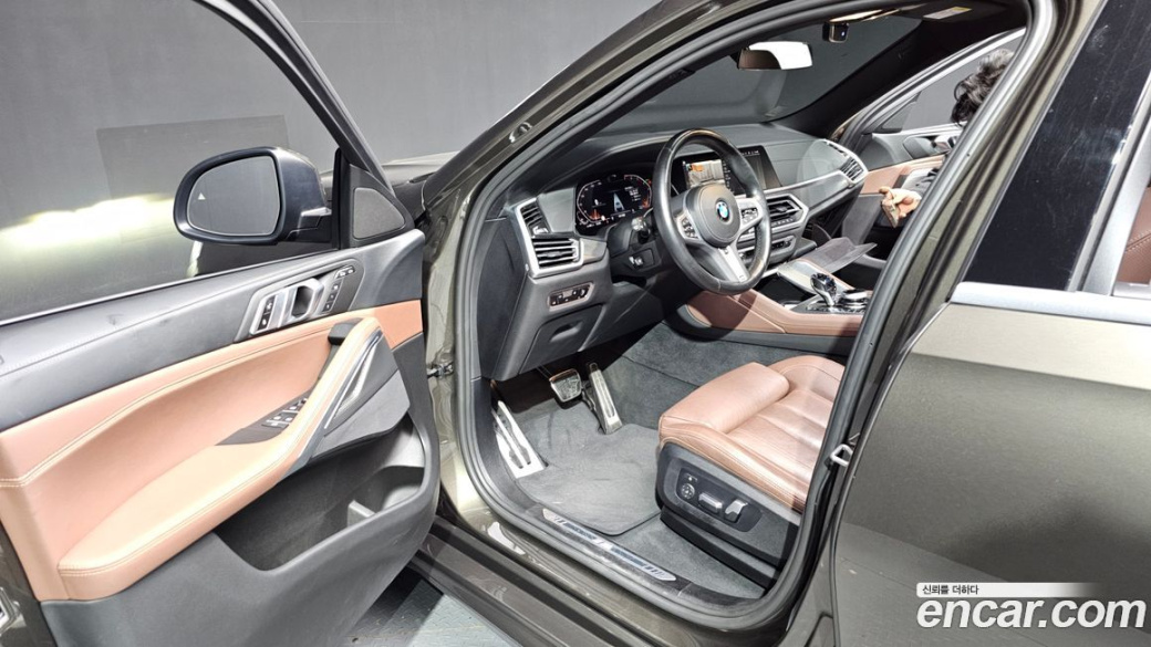 BMW X6 xDrive40i M Sport, 2022