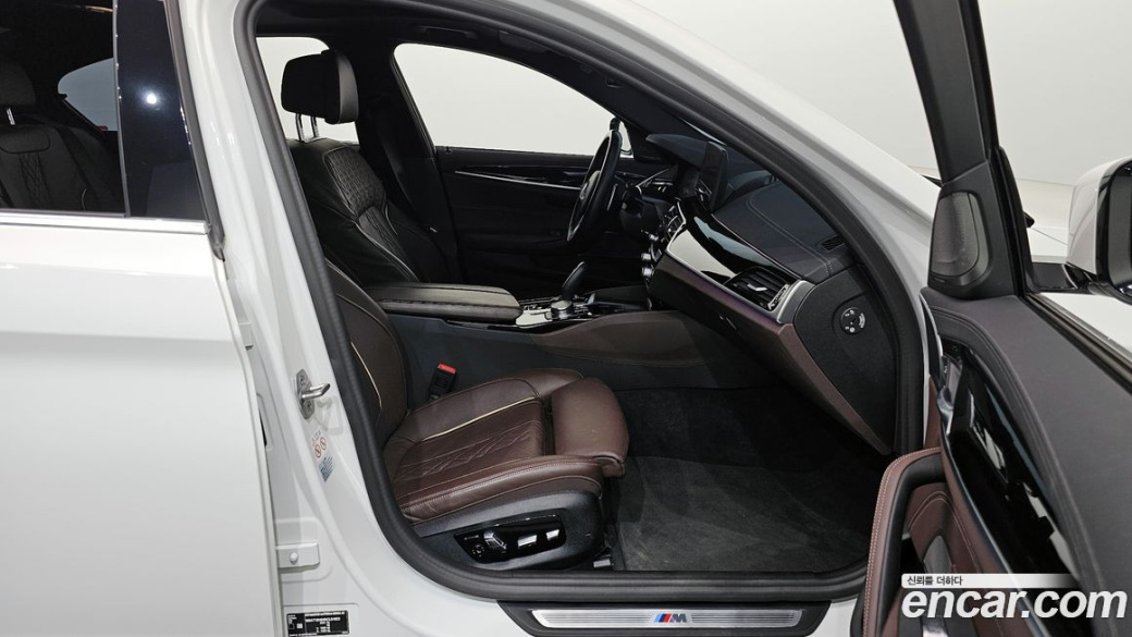BMW 5-Series 530i M Sport Package, 2022