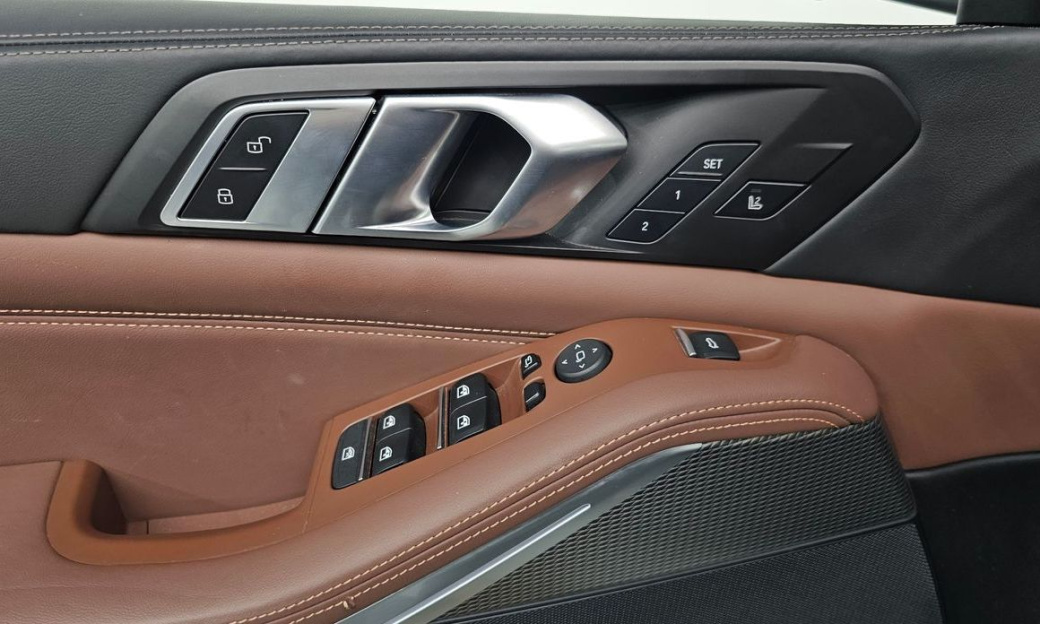 BMW X5 xDrive 40i M Sport, 2022