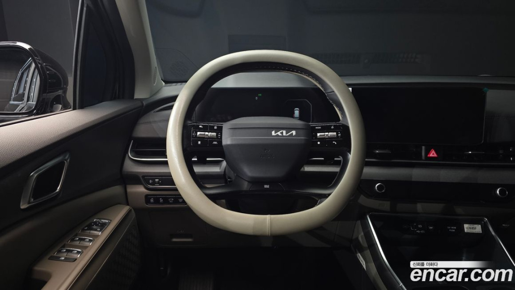 Kia Carnival 7-Seater Noblesse, 2025