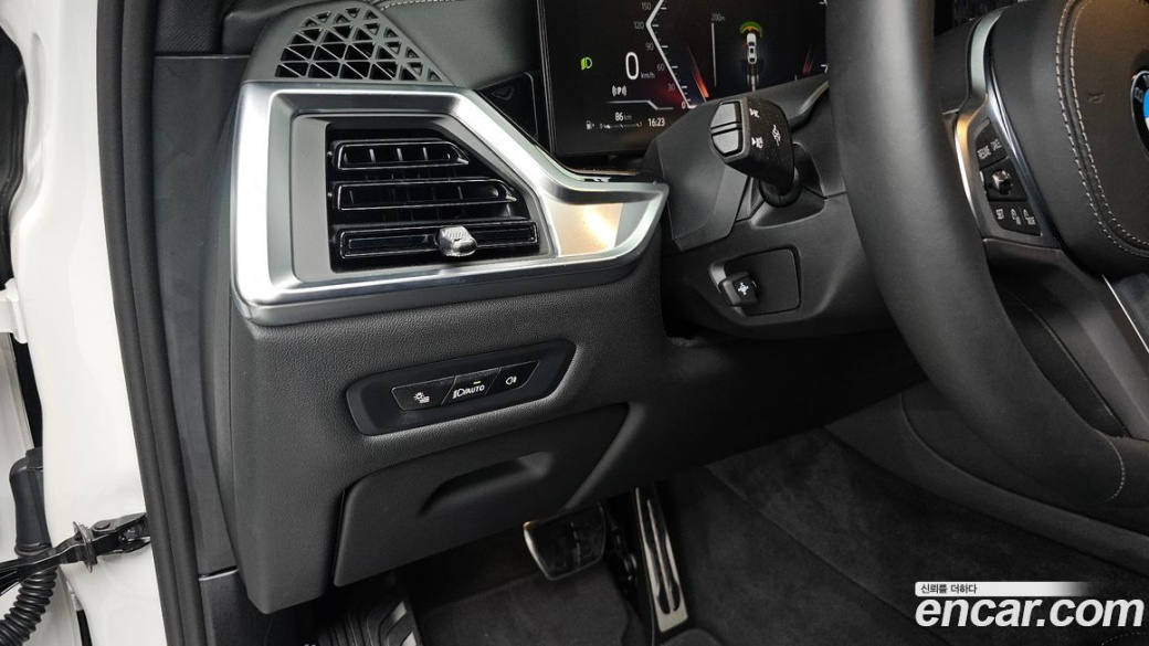 BMW X6 xDrive40i M Sport, 2025