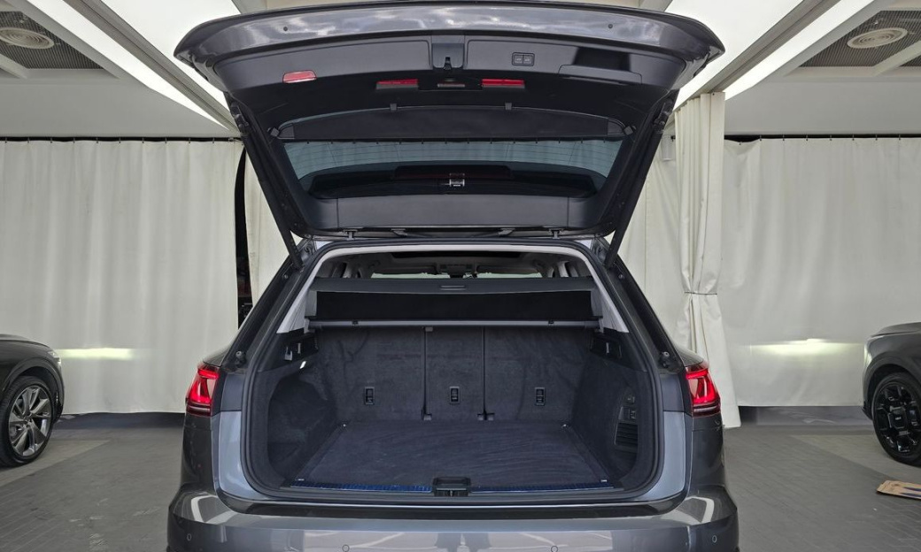 Volkswagen Touareg 3.0 TDI Prestige, 2024