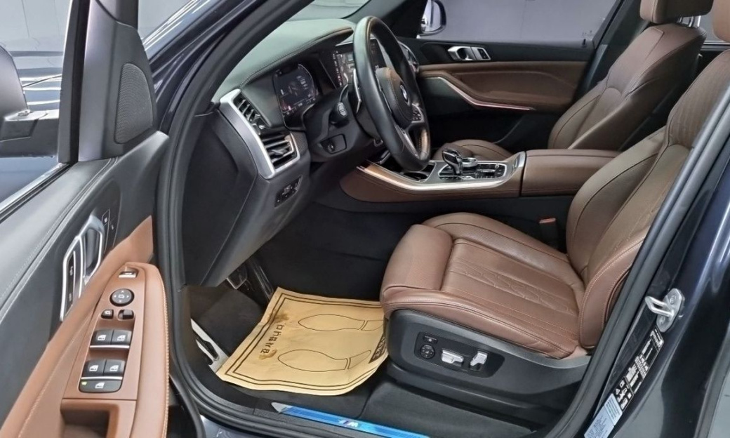BMW X5 xDrive 40i M Sport, 2022