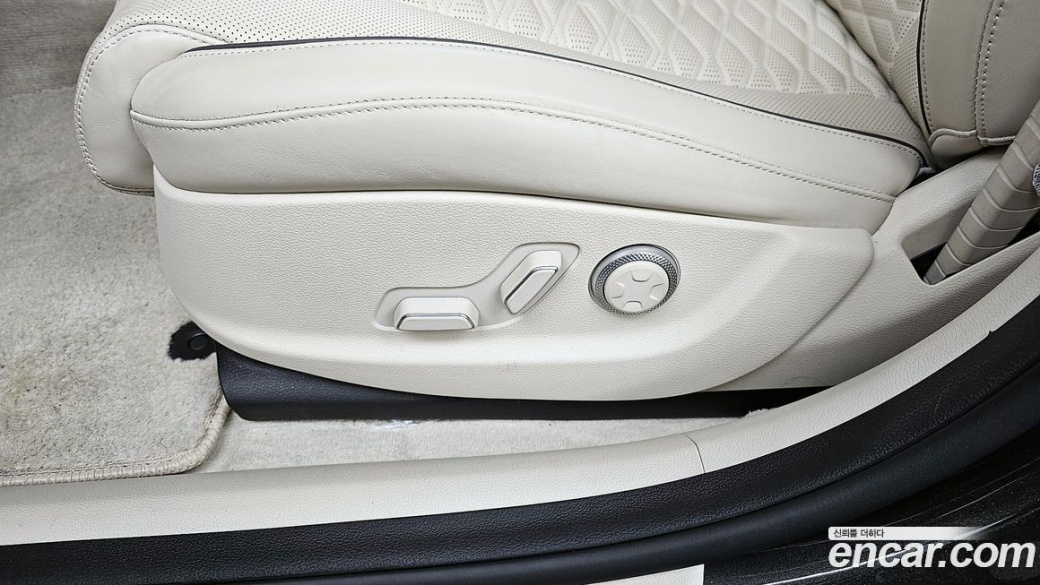 Genesis G80 Gasoline 2.5 Turbo AWD, 2025