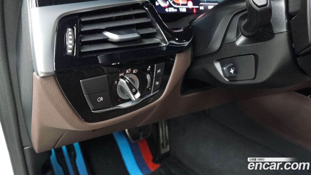 BMW 5-Series 530i M Sport Package, 2023