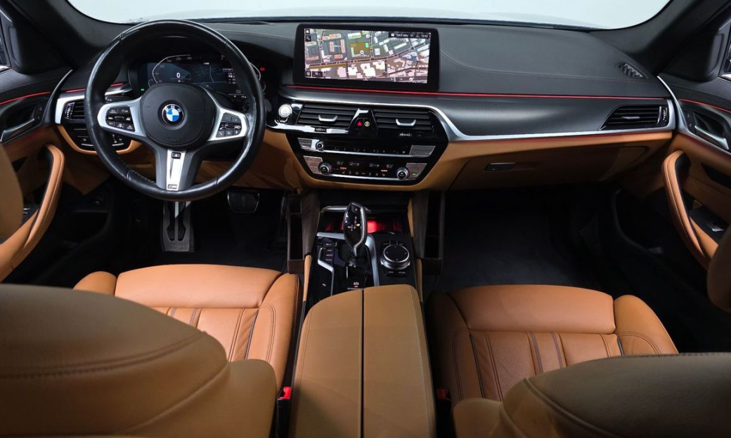 BMW 5-Series 520i M Sport, 2023