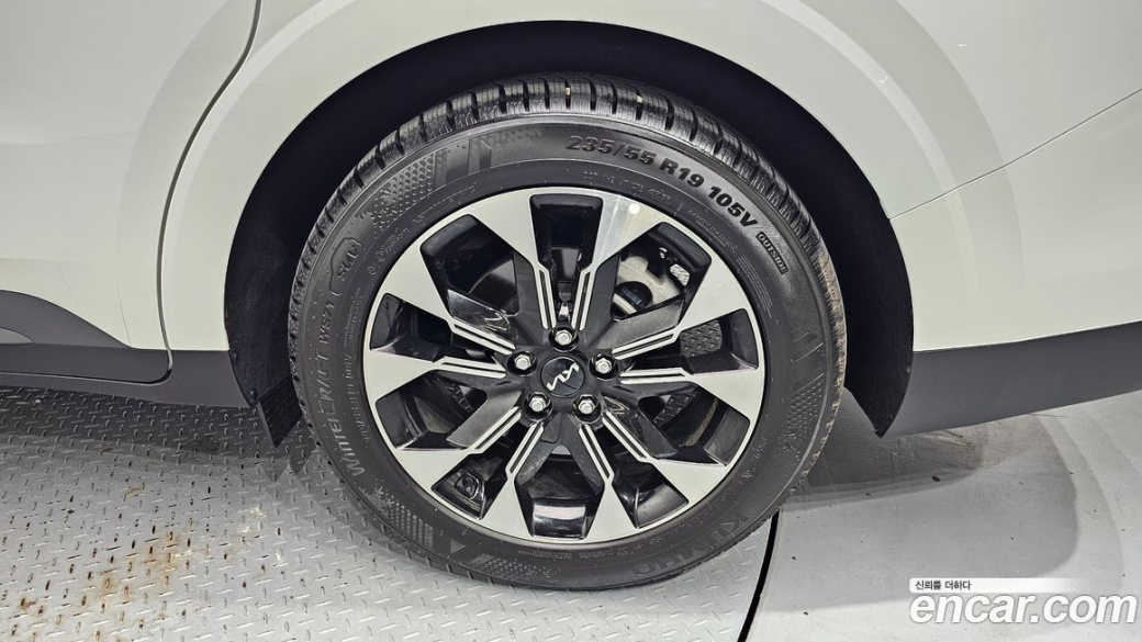 Kia Carnival 9-Seater Prestige, 2023