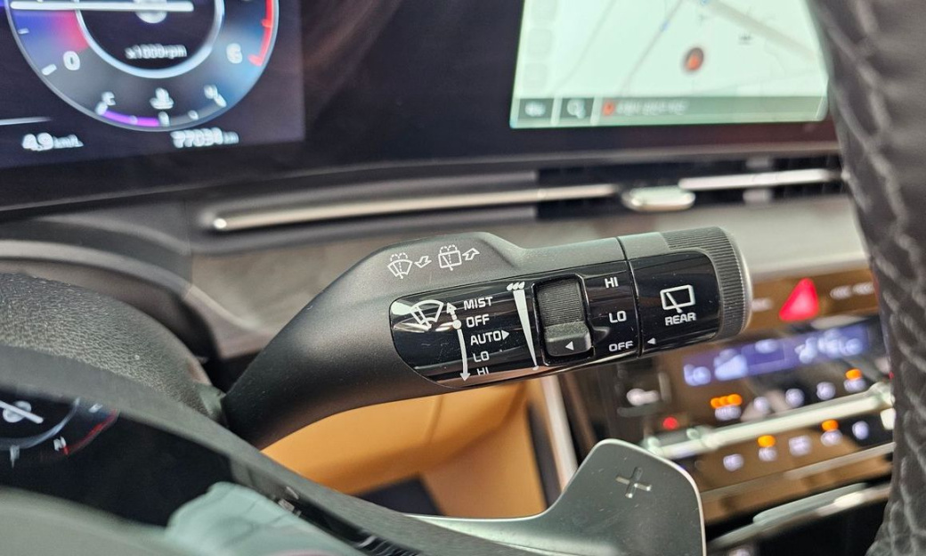 Kia Carnival 7-Seater Signature, 2023