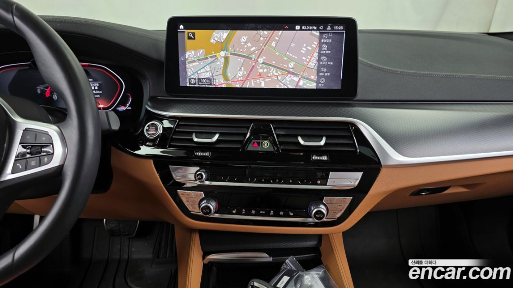 BMW 5-Series 520i M Sport, 2023