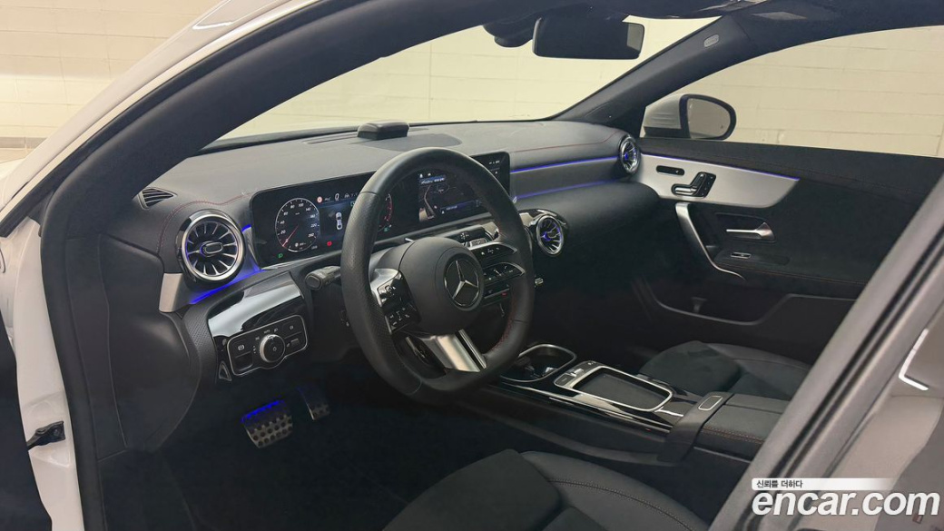 Mercedes-Benz CLA-Class CLA250 4MATIC, 2025