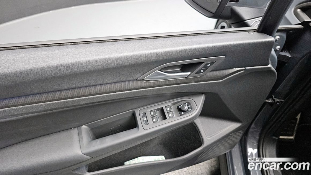 Volkswagen Golf 2.0 GTI, 2024
