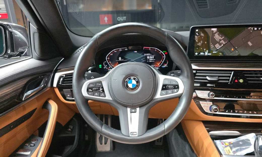 BMW 5-Series 520i M Sport, 2022