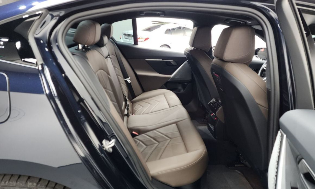 BMW 5-Series 520i M Sport, 2024