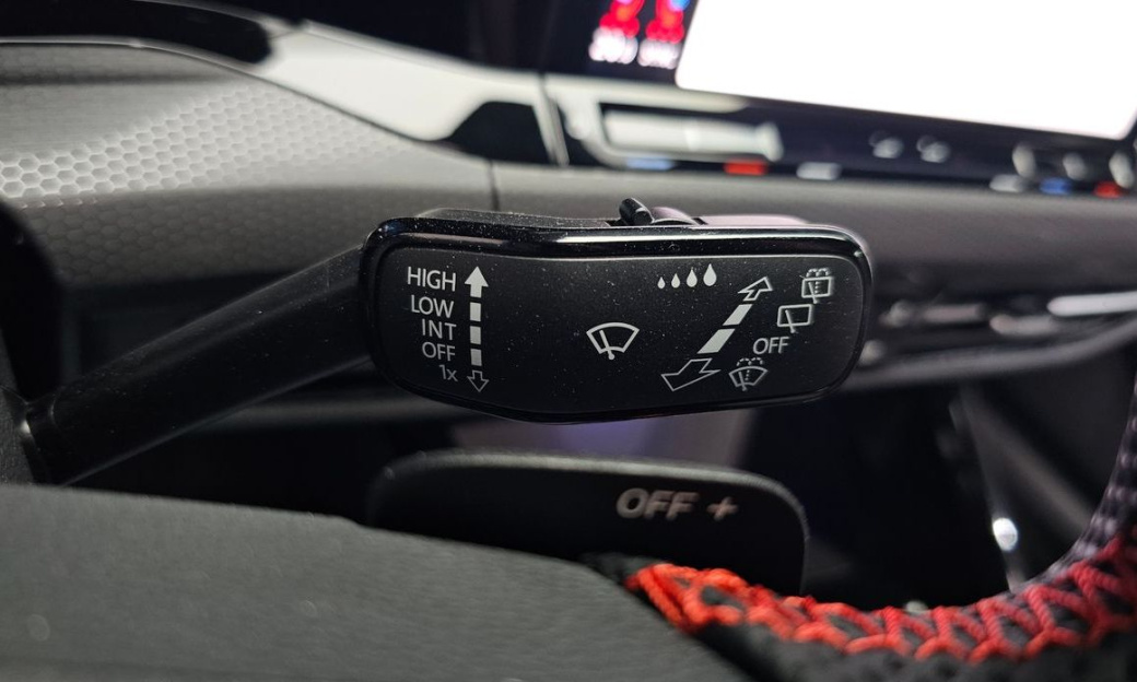 Volkswagen Golf 2.0 GTI, 2024