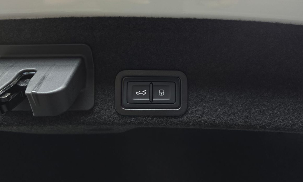 Audi A6 45 TFSI Quattro Premium, 2023