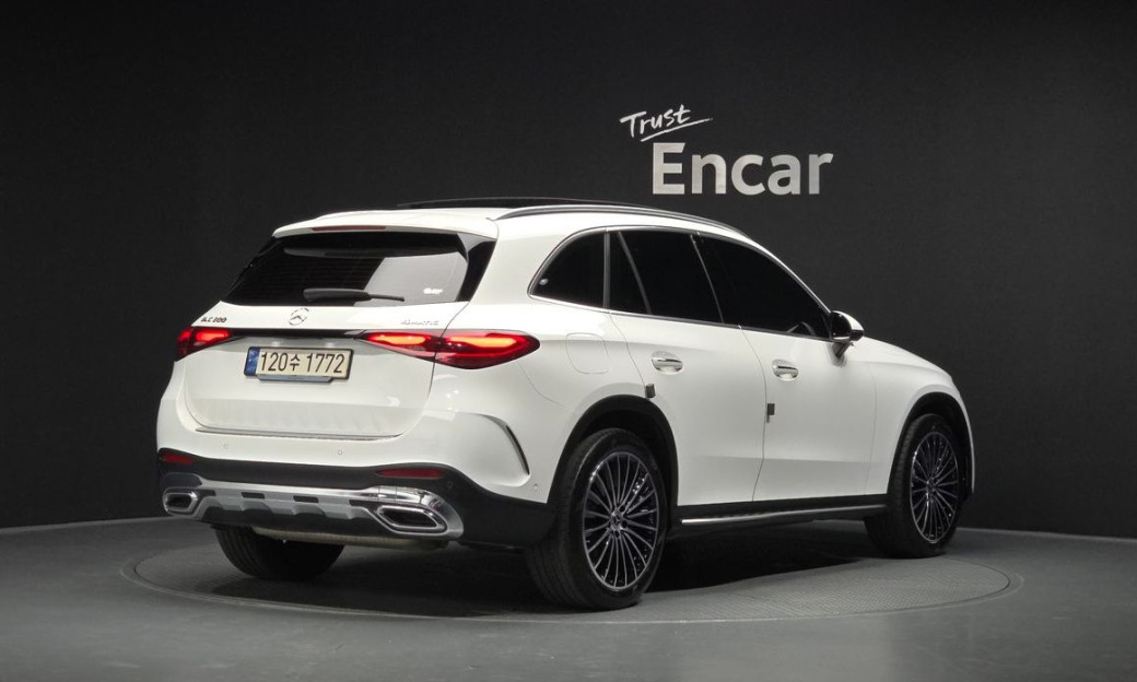 Mercedes-Benz GLC-Class GLC300 4MATIC AMG Line, 2024