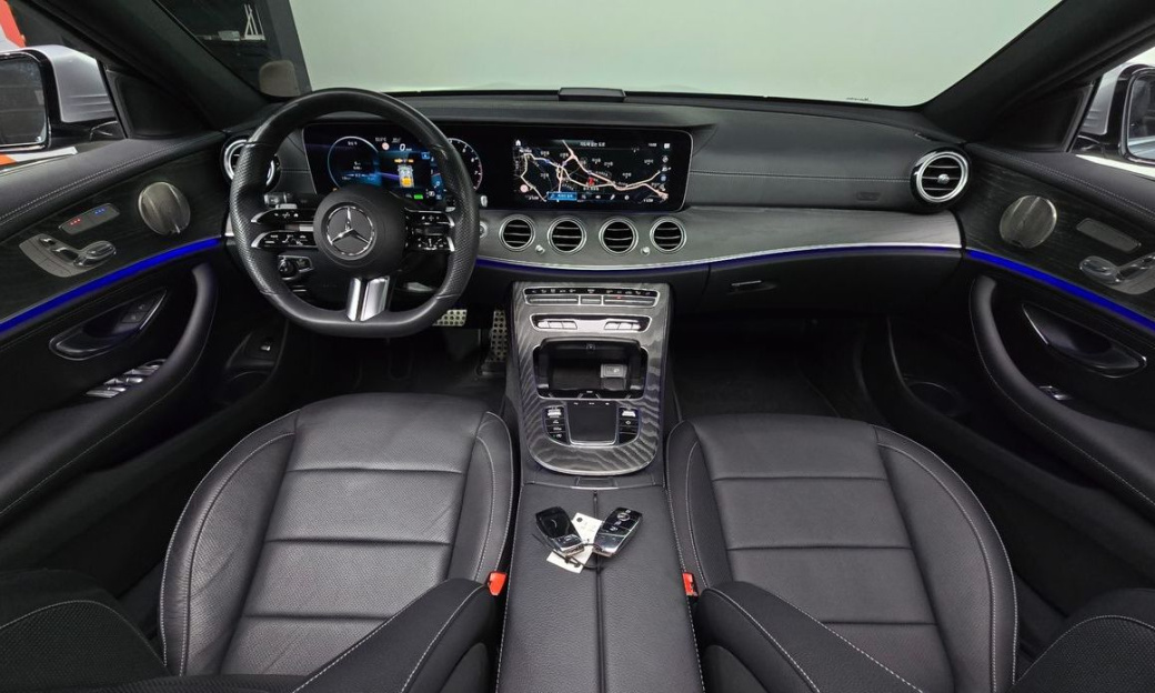 Mercedes-Benz E-Class E350 4MATIC AMG Line, 2022