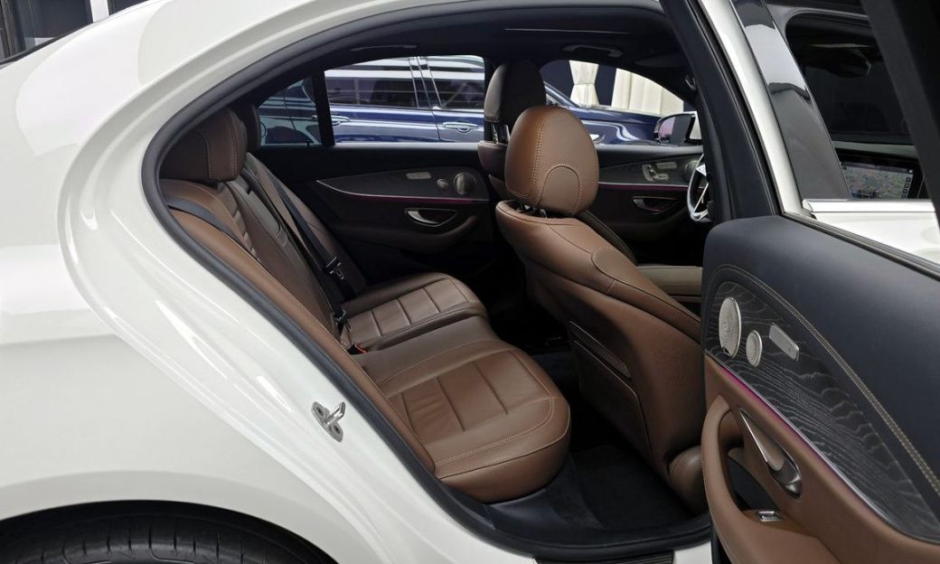 Mercedes-Benz E-Class E350 4MATIC Exclusive, 2023