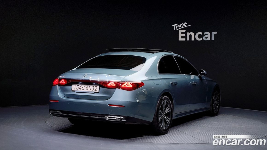 Mercedes-Benz E-Class E200 Avantgarde, 2024