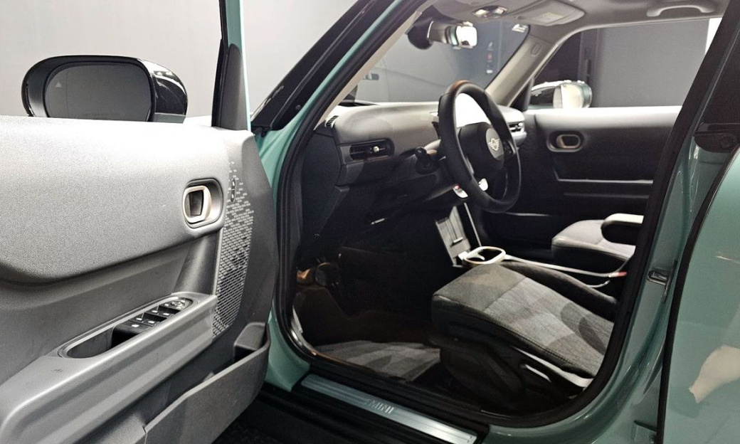 Mini Cooper 5Door Essential, 2025
