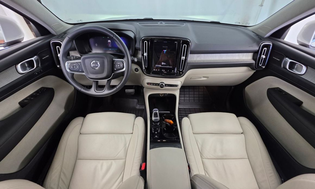 Volvo XC40 B4 Ultimate Bright, 2023