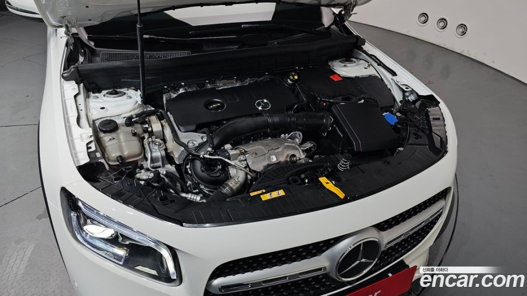 Mercedes-Benz GLB-Class GLB250 4MATIC, 2023