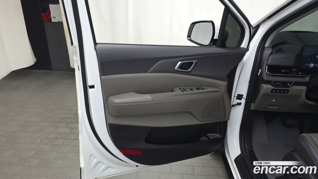 Kia Carnival 7-Seater Noblesse, 2025