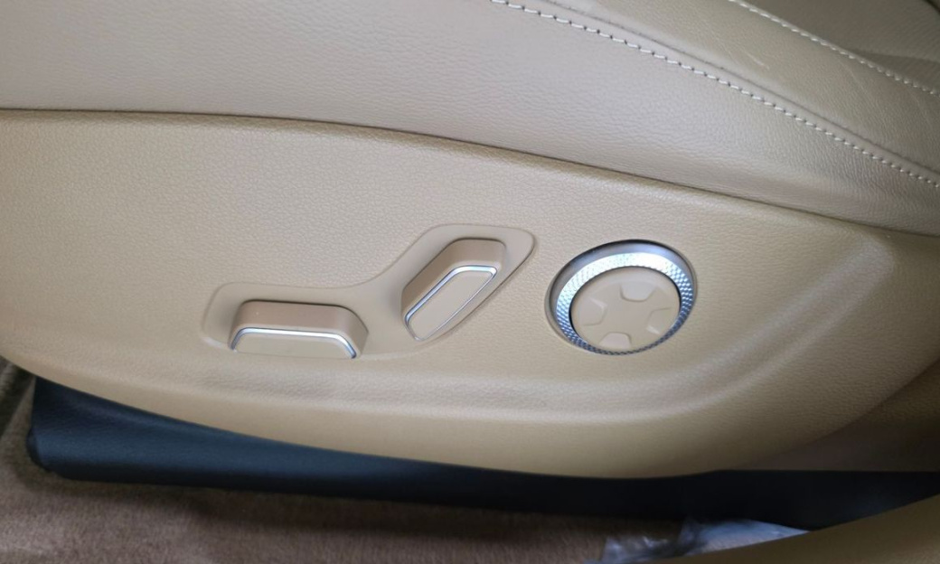 Genesis G80 Gasoline 2.5 Turbo AWD, 2026