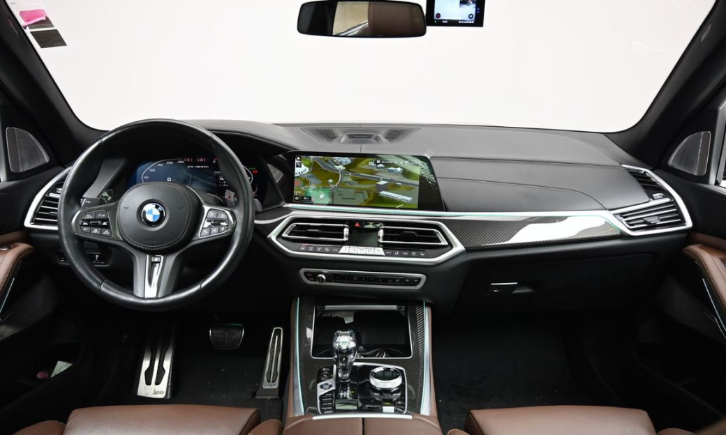 BMW X5 M50i, 2022