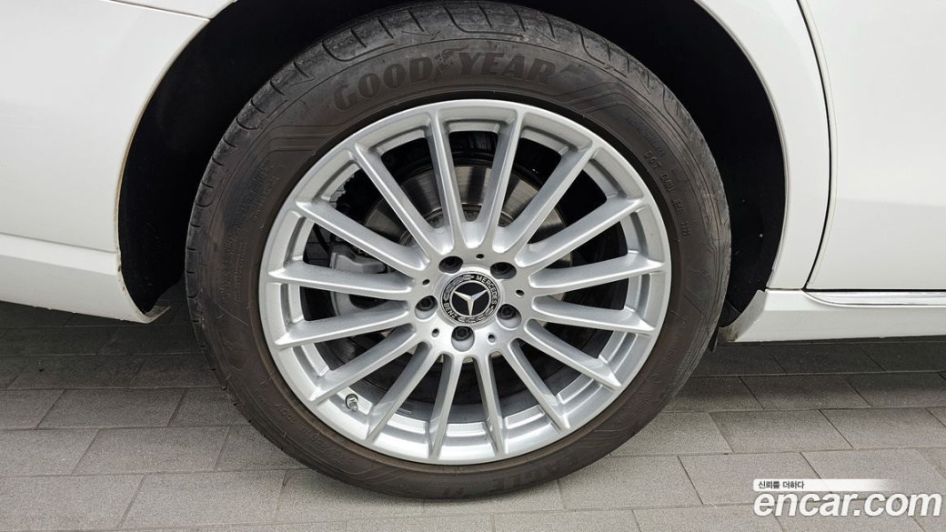 Mercedes-Benz E-Class E250 Exclusive, 2023