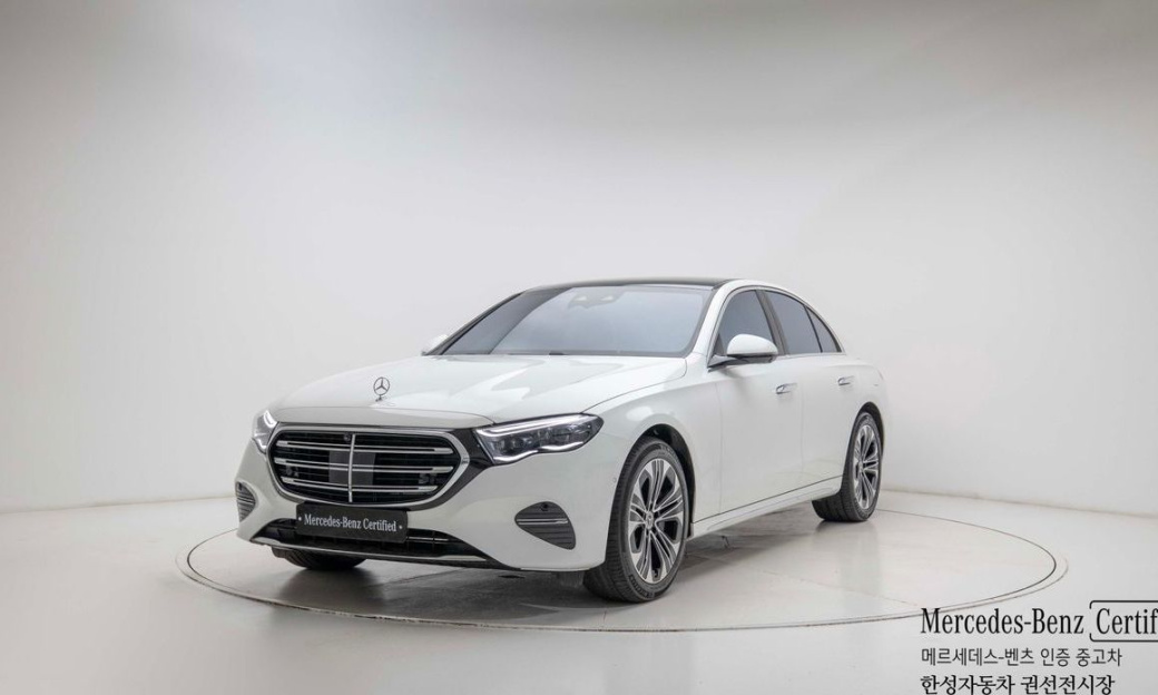 Mercedes-Benz E-Class E350 4MATIC Exclusive, 2025