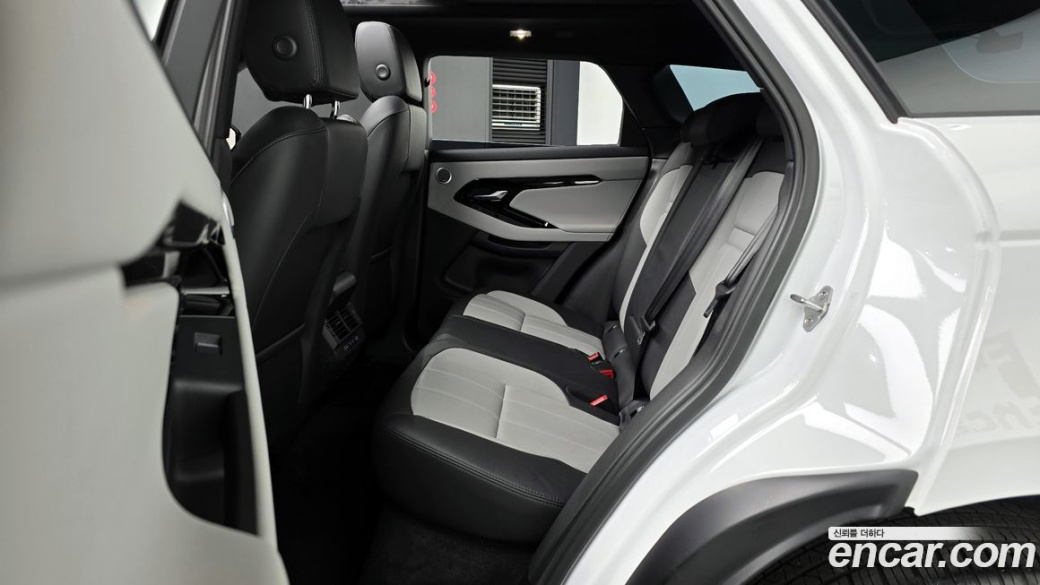 Land Rover Range Rover Evoque P250 Dynamic SE, 2026