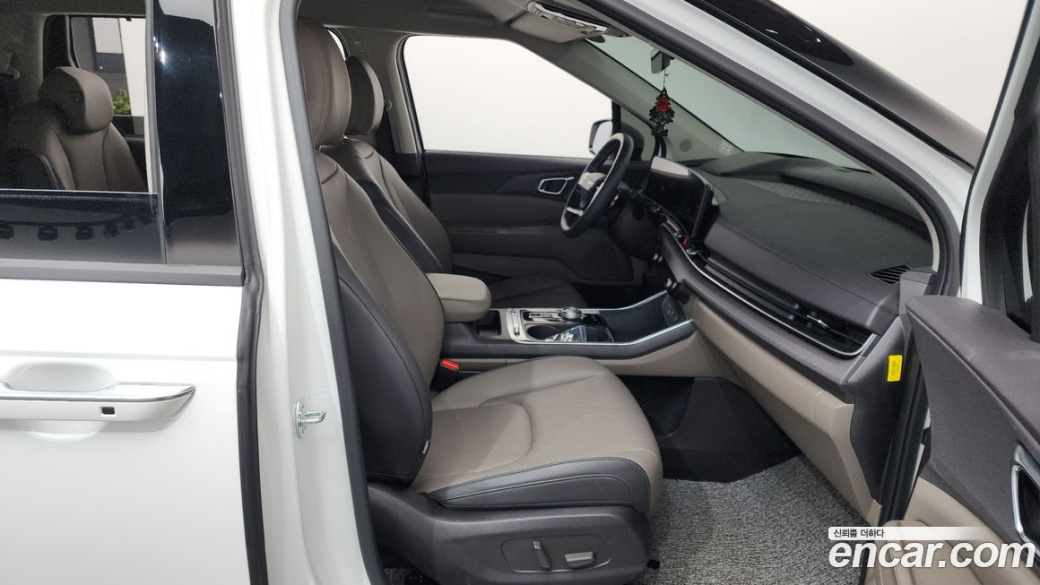 Kia Carnival 9-Seater Noblesse, 2025