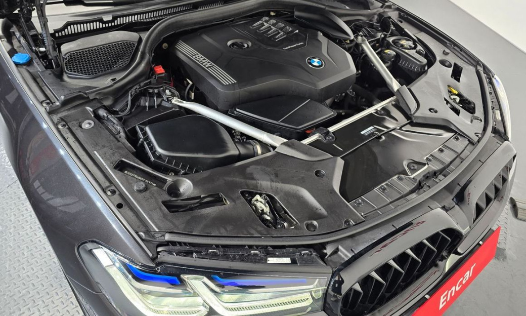BMW 5-Series 530i M Sport Package, 2023