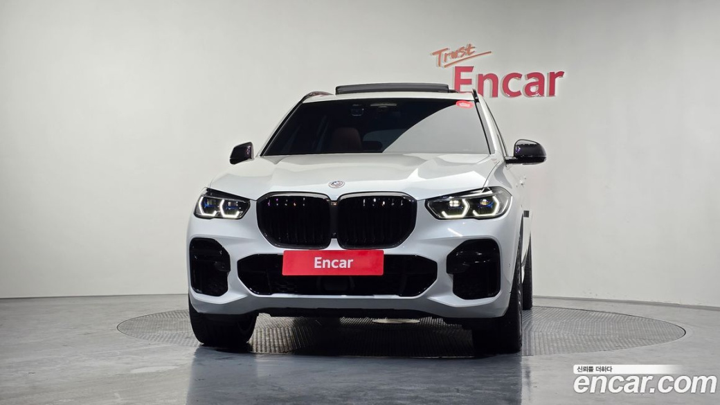 BMW X5 M50i, 2022