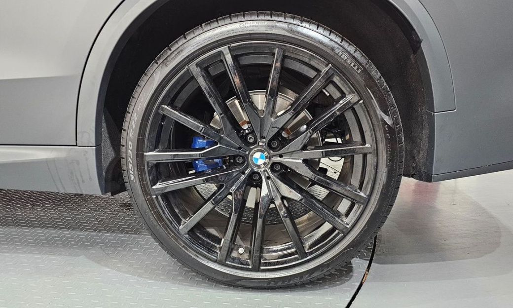 BMW X5 xDrive 40i M Sport, 2025